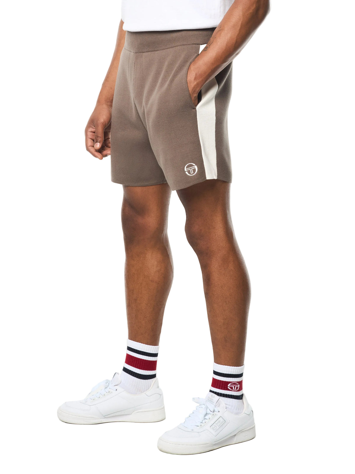 Giovane Short in Morel