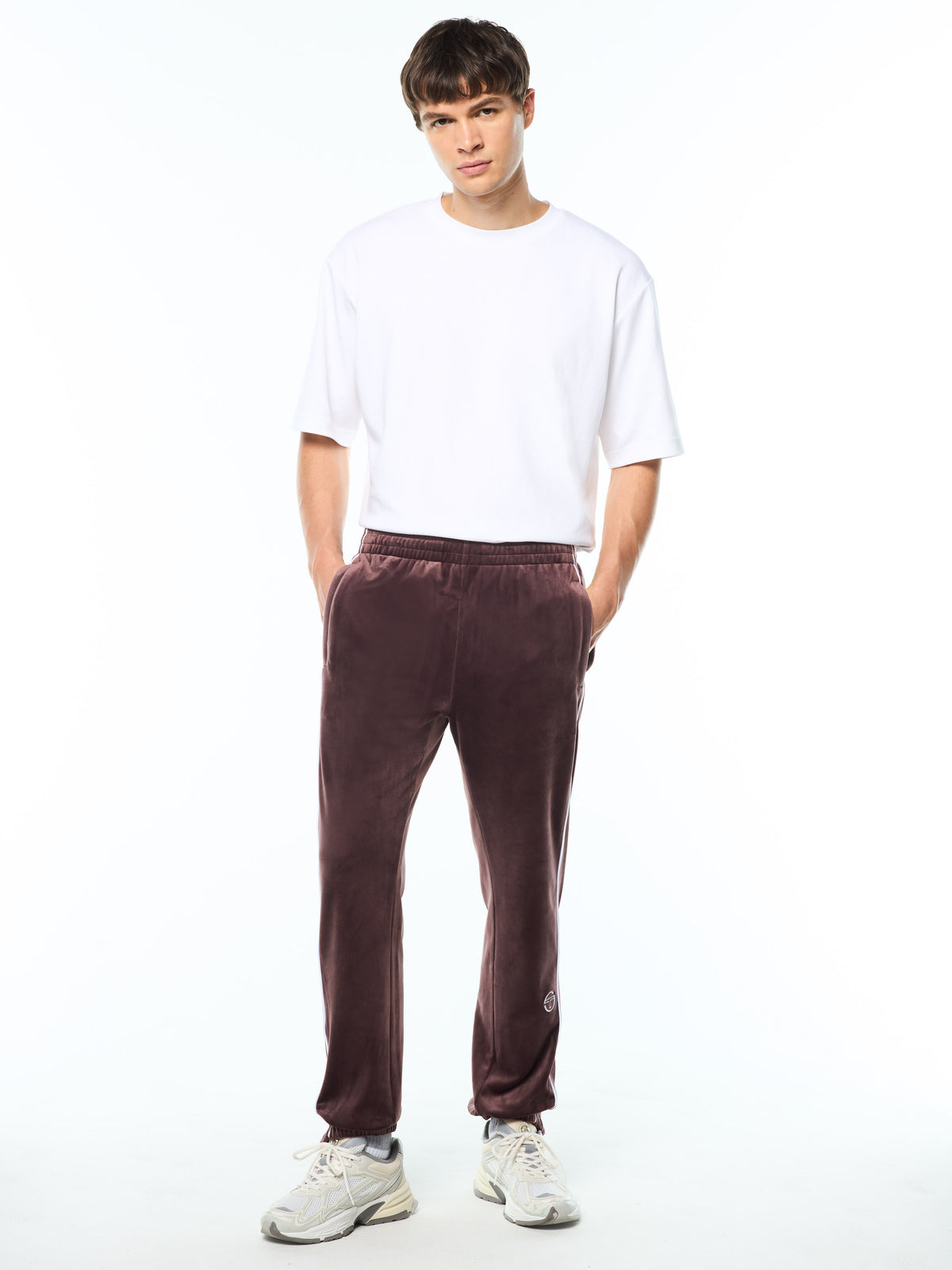 Lioni Veour Track Pant in Huckleberry, view 3
