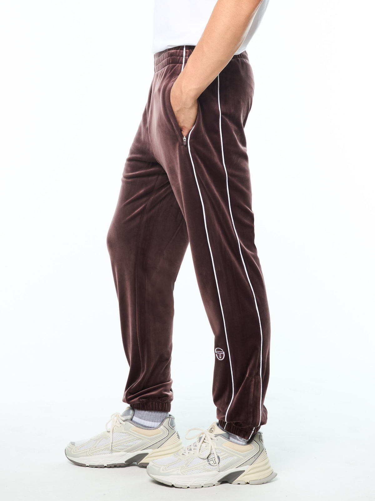 Lioni Veour Track Pant in Huckleberry