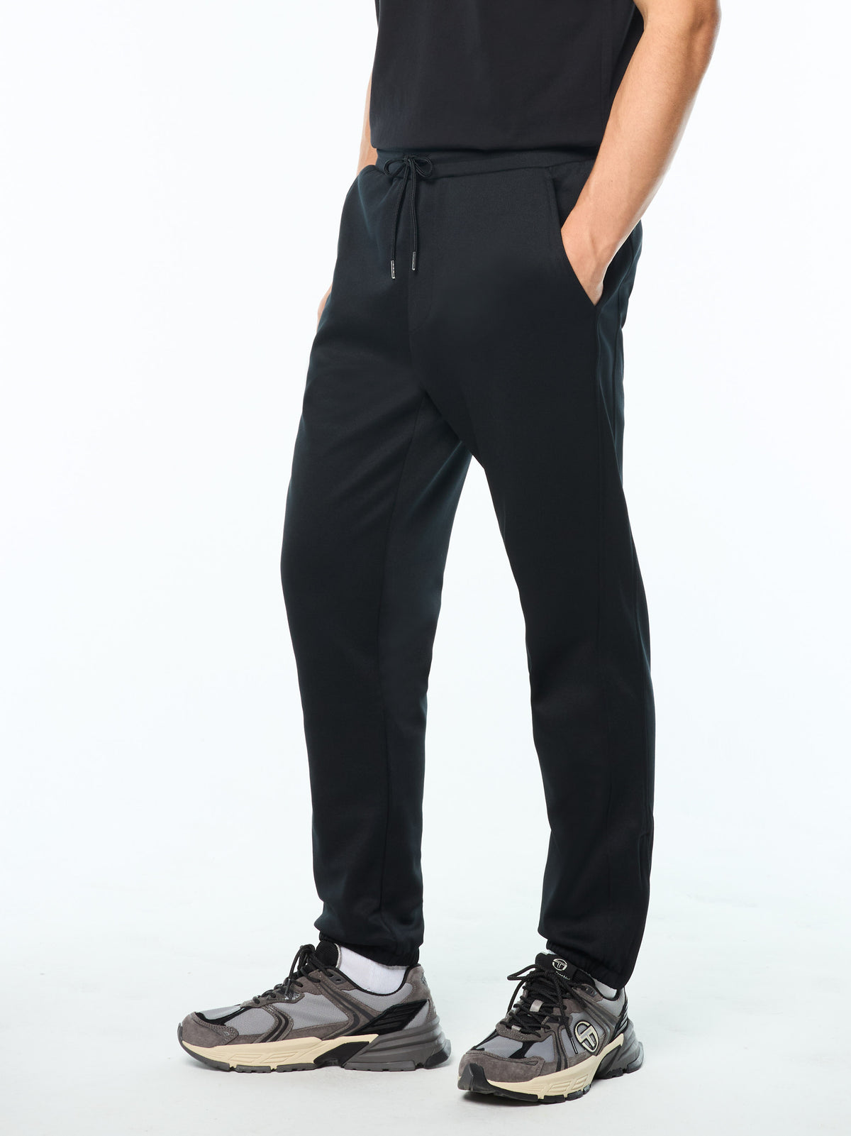 Raffinato Track Pant in Black Beauty