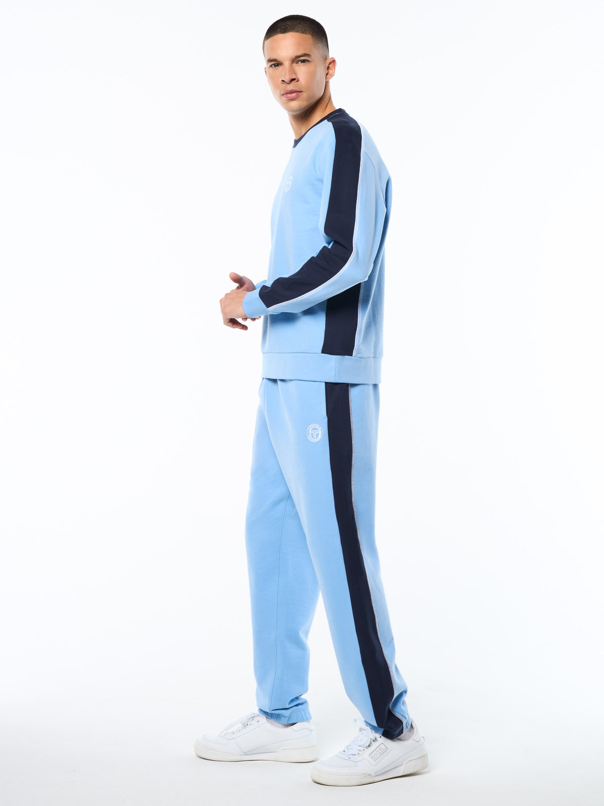 Volo Crewneck in Della Robbia Blue, view 4
