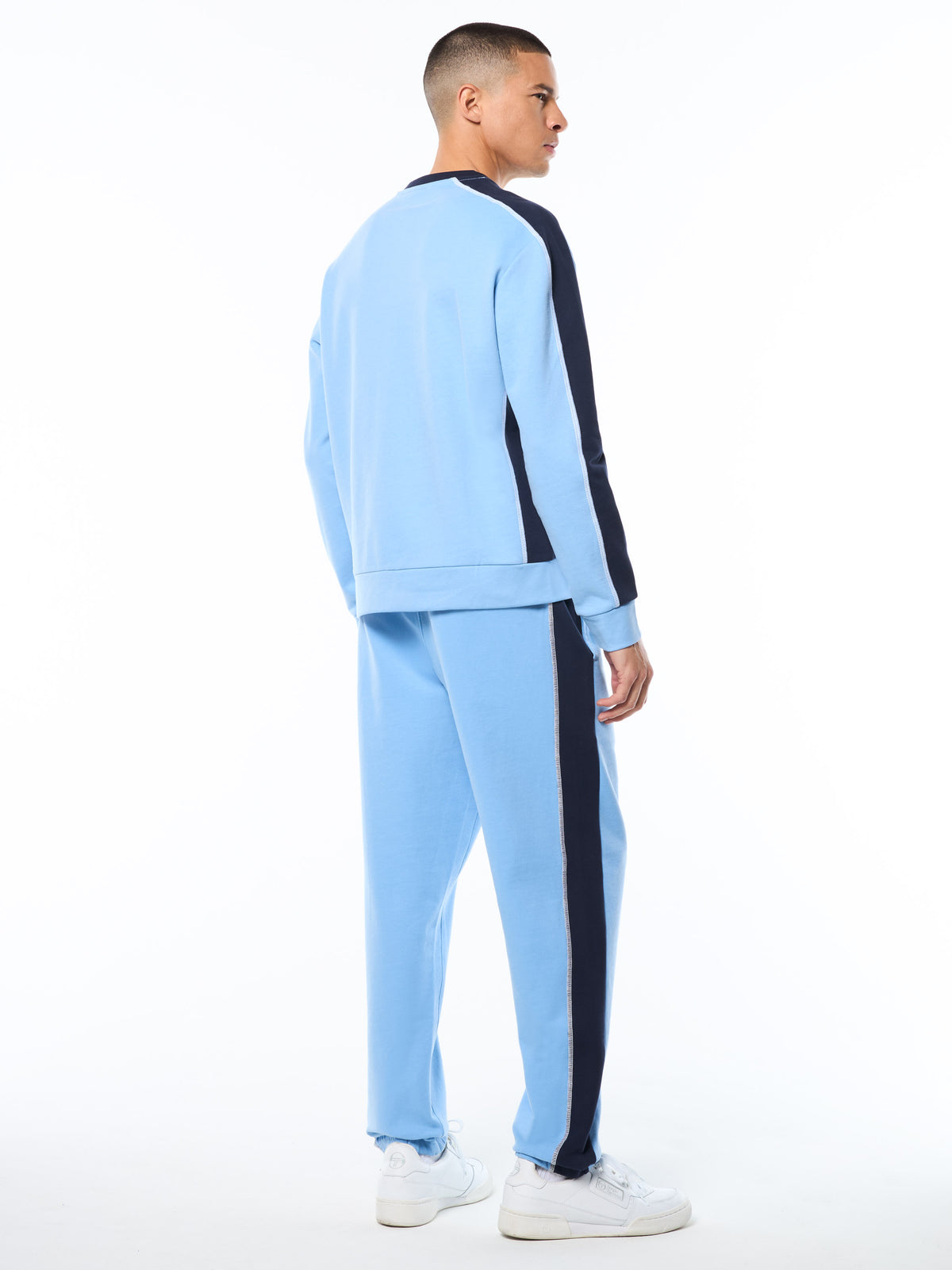 Volo Crewneck in Della Robbia Blue, view 5