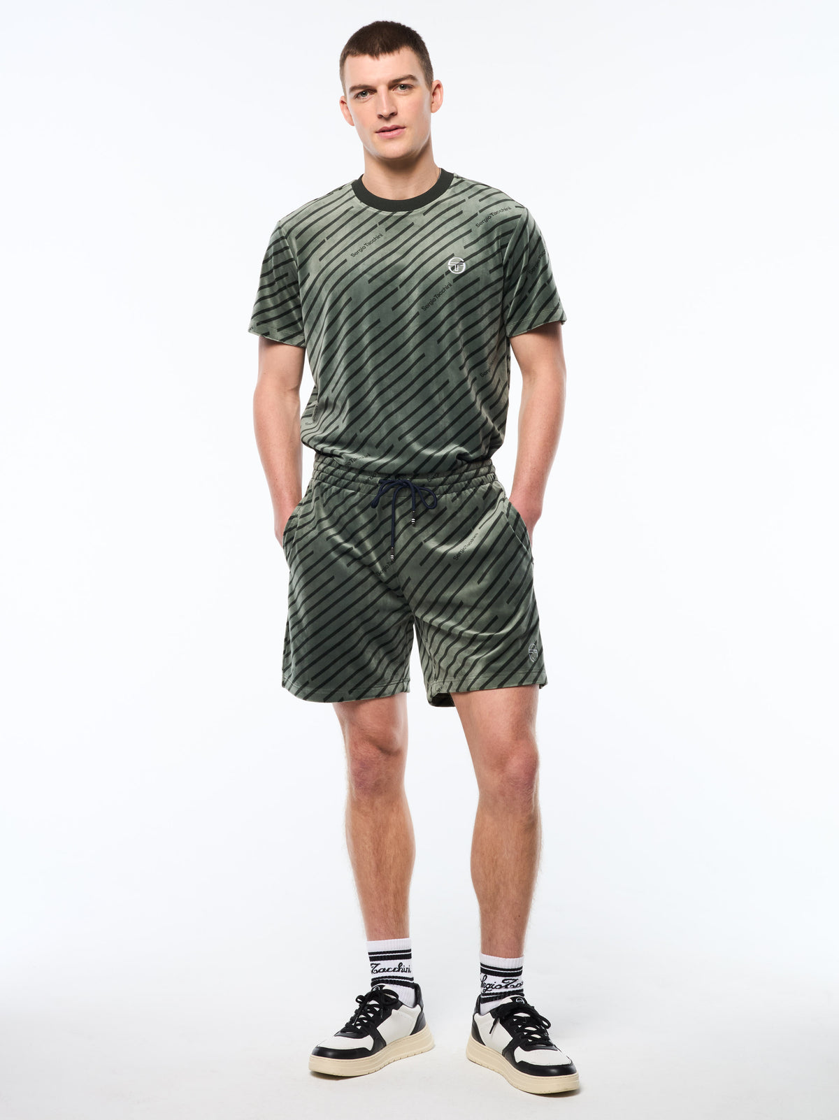Obliquo Velour Short in Agave Green, view 3