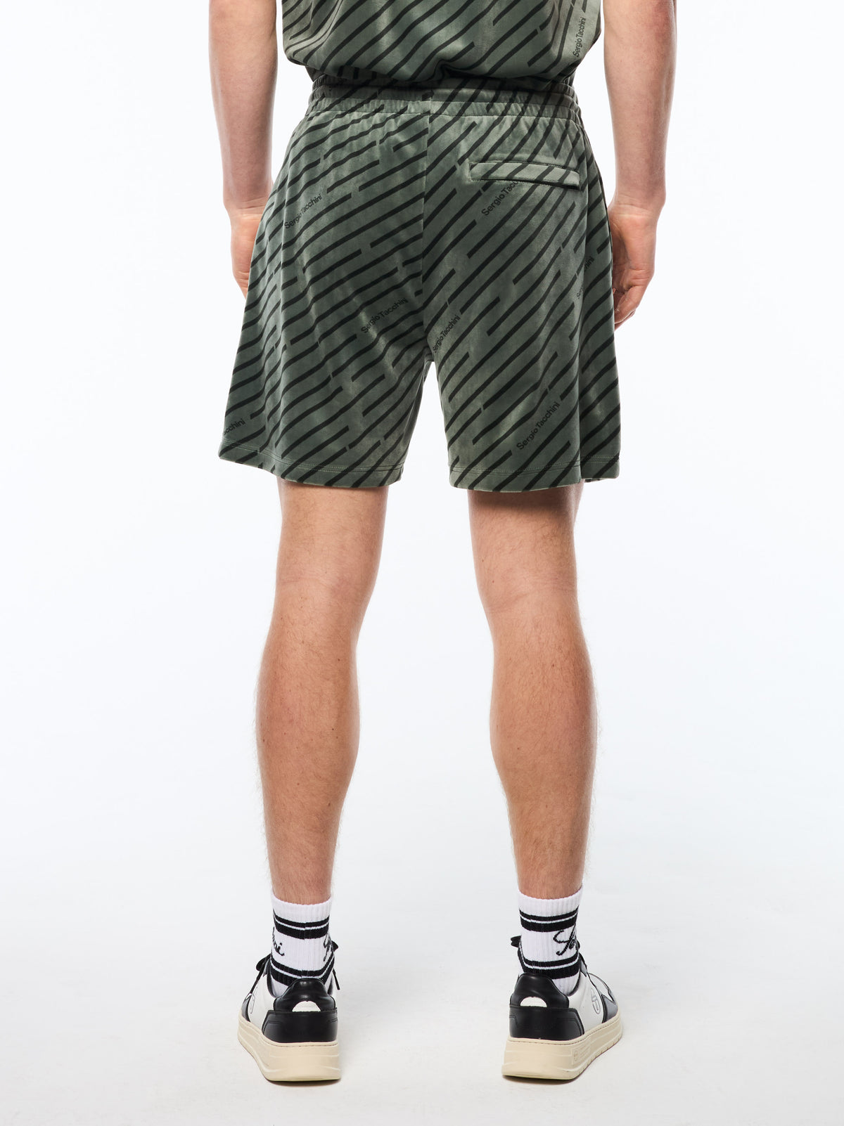 Obliquo Velour Short in Agave Green, view 4