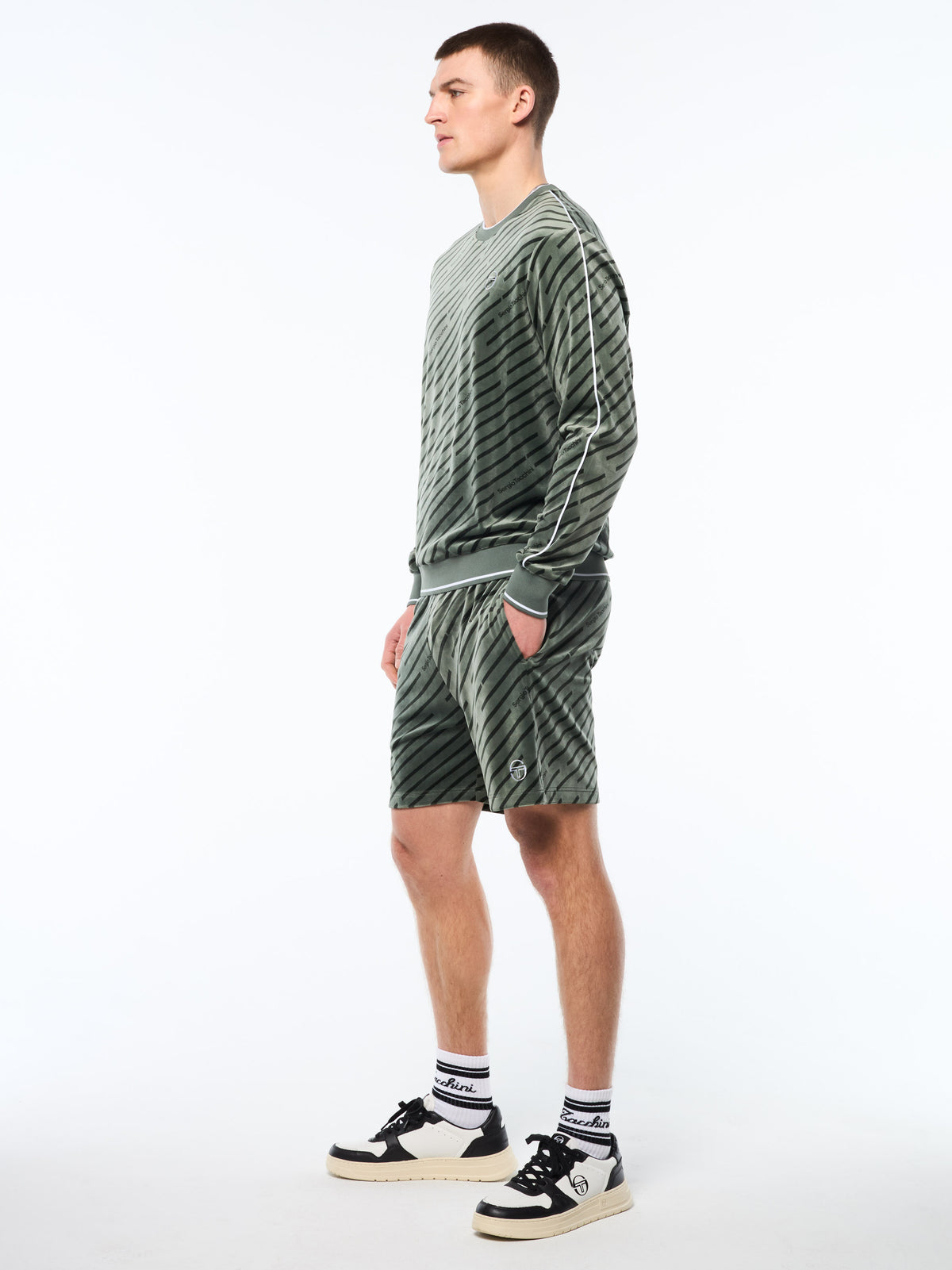 Obliquo Velour Crewneck in Agave Green, view 4